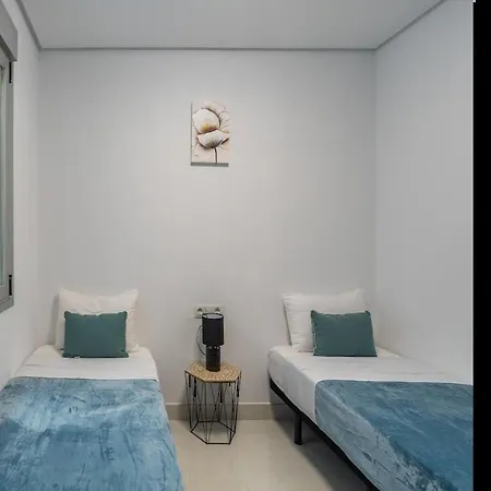 Downtown Apartment *